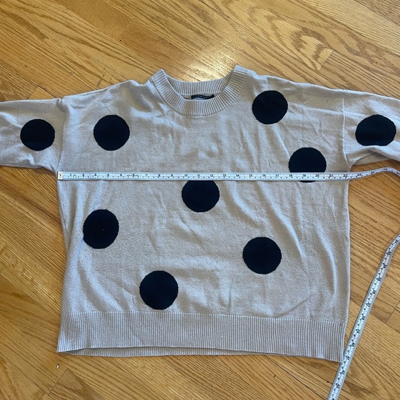Tahari Bold Dot Sweater Size Small - Picture 3 of 5